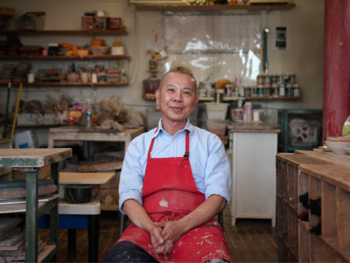 Potter Dwo Wen Chen in his studio in Providence, Rhode Island.